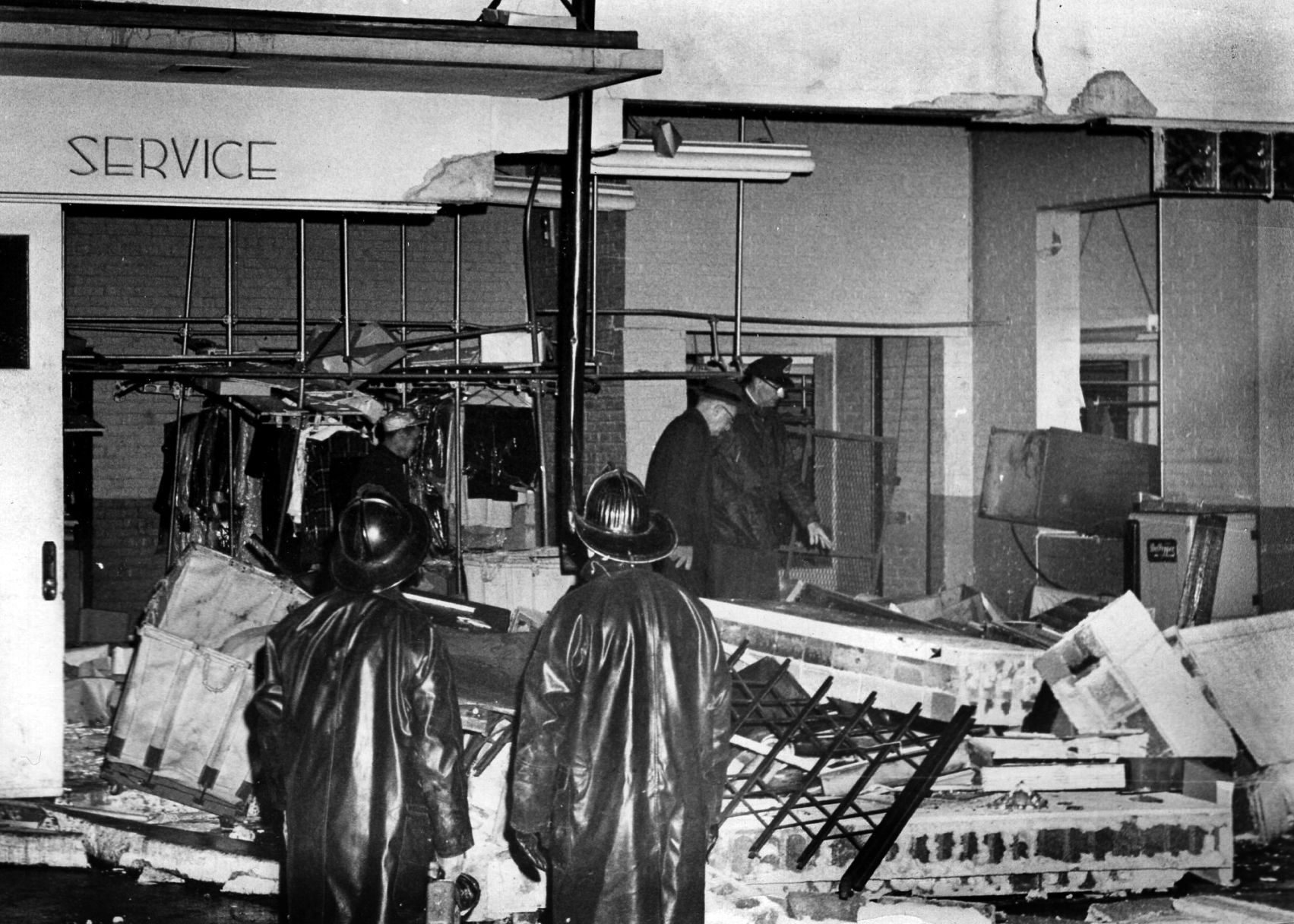 1963-01-05 Hughes Explosion